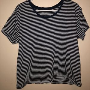 Striped grey and navy blue tee.